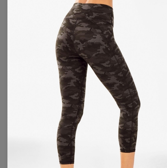Medium camo leggings - Picture 1 of 2